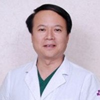 何斌
