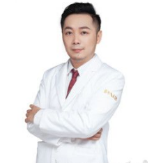张巍